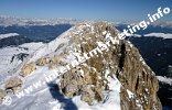 Veduta della Cima NO dalla vetta centrale del Sassopiatto (Foto: Volker).