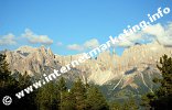 Kesselkogel (3.002 m), Tschaminspitze (2.750 m), Vajolettürme und Rosengartenspitze (2.981 m) in der Rosengartengruppe (Foto: R. Jakubowski).