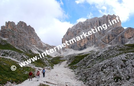 Grasleitenpass (2.601 m) im Rosengarten (Foto: R. Jakubowski).