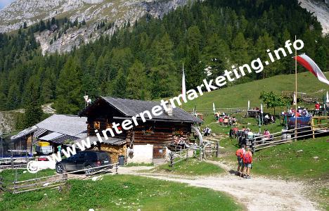 Hanicker Schwaige (1.904 m) im Naturpark Schlern - Rosengarten (Foto: Volker).