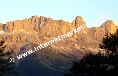 Alpenglühen in der Rosengartengruppe (Foto: Volker).