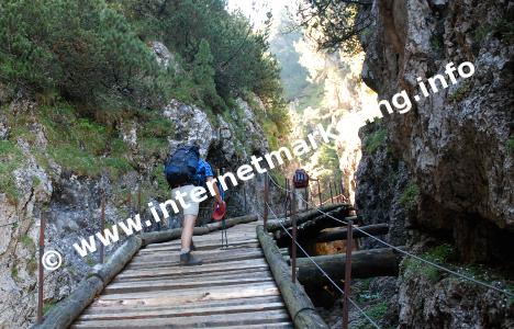 Prügelweg Nr. 1 durch die Teufelschlucht auf den Schlern (Foto: R. Jakubowski).