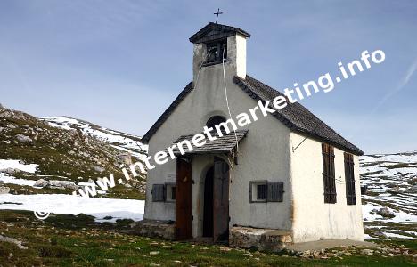 St. Kassian Kapelle (2.329 m) am Schlern in Südtirol (Foto: Volker).