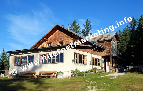 Die Tschafonhütte (1.737 m) im Naturpark Schlern-Rosengarten (Foto: R. Jakubowski).