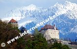 Schloss Tirol vor den winterlichen Sarntaler Alpen (Foto: R. Jakubowski).