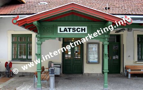 Bahnhof der Vinschgerbahn in Latsch (Foto: R. Jakubowski).