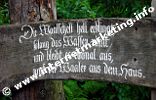 Hinweisschild zu Waalschellen am Marlinger Waalweg in Südtirol.