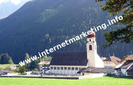 Pfarrkirche in Welschnofen in Südtirol (Foto: Volker).